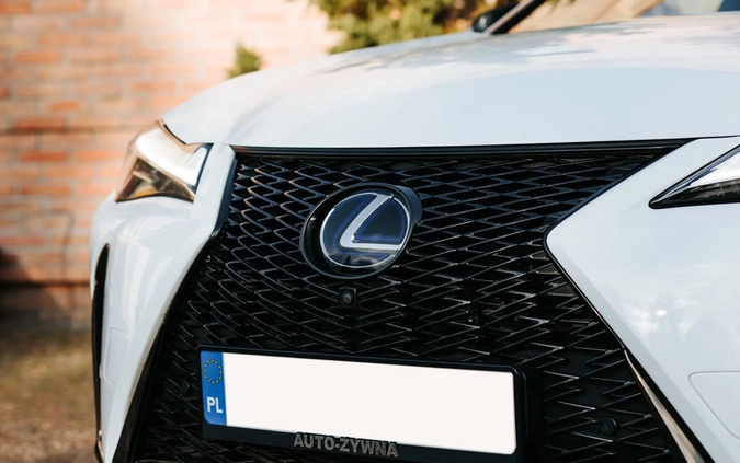 Lexus UX cena 145000 przebieg: 39452, rok produkcji 2020 z Białystok małe 742